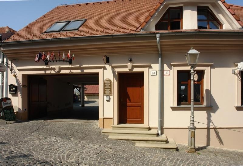 Penzion Pod Hradom Trencin Luaran gambar